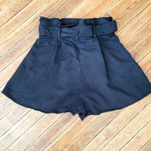 & other stories paperbag waist shorts with tie detail, size 6, black